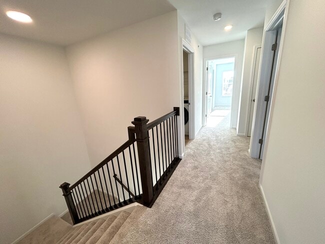 Building Photo - 612 Cassia Ct