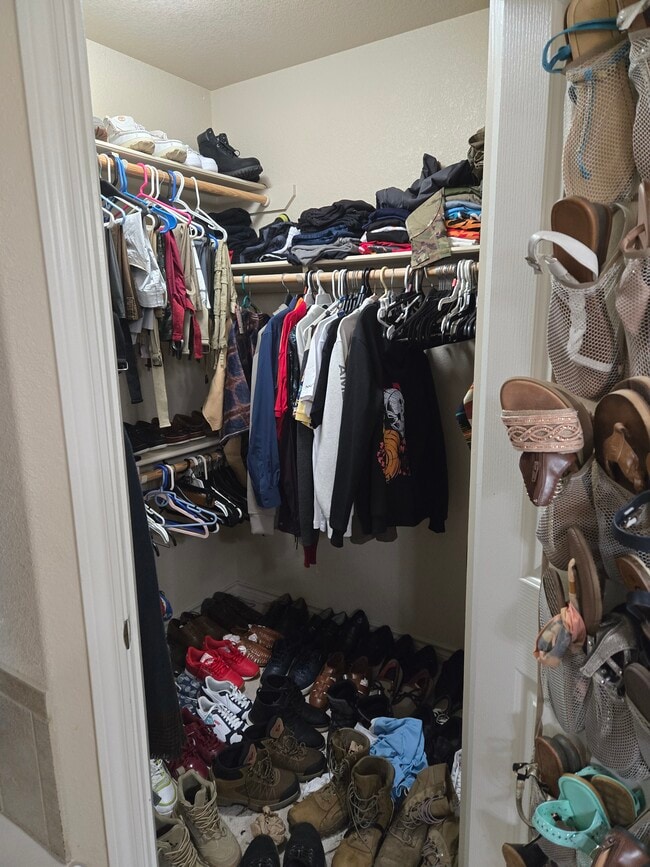 Building Photo - 3408 Lauren St