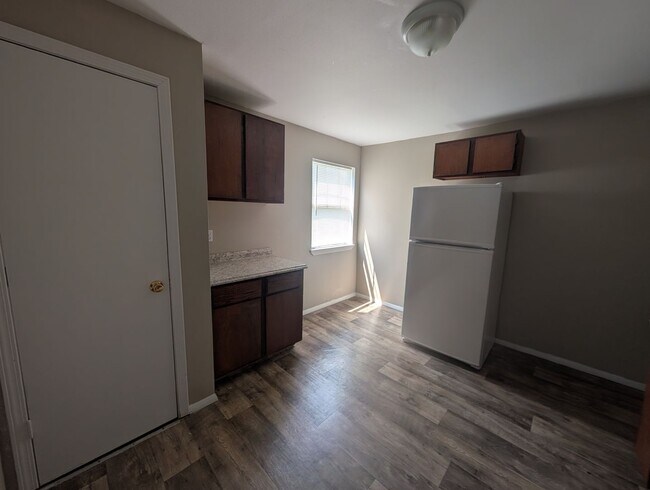 Building Photo - 2 Bedroom House in Pryor