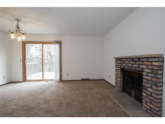 Building Photo - 15303 Trillium Cir