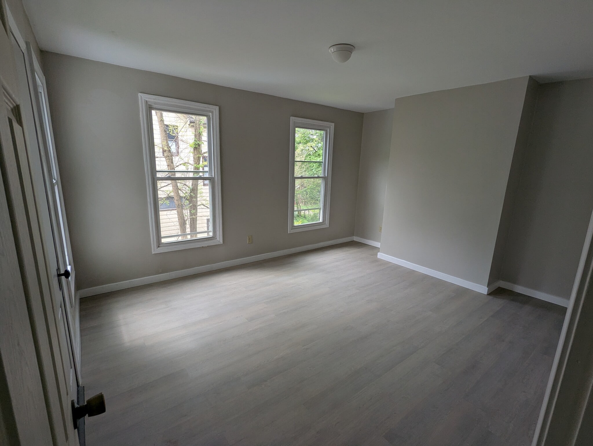 Building Photo - 411 Wayne Ave