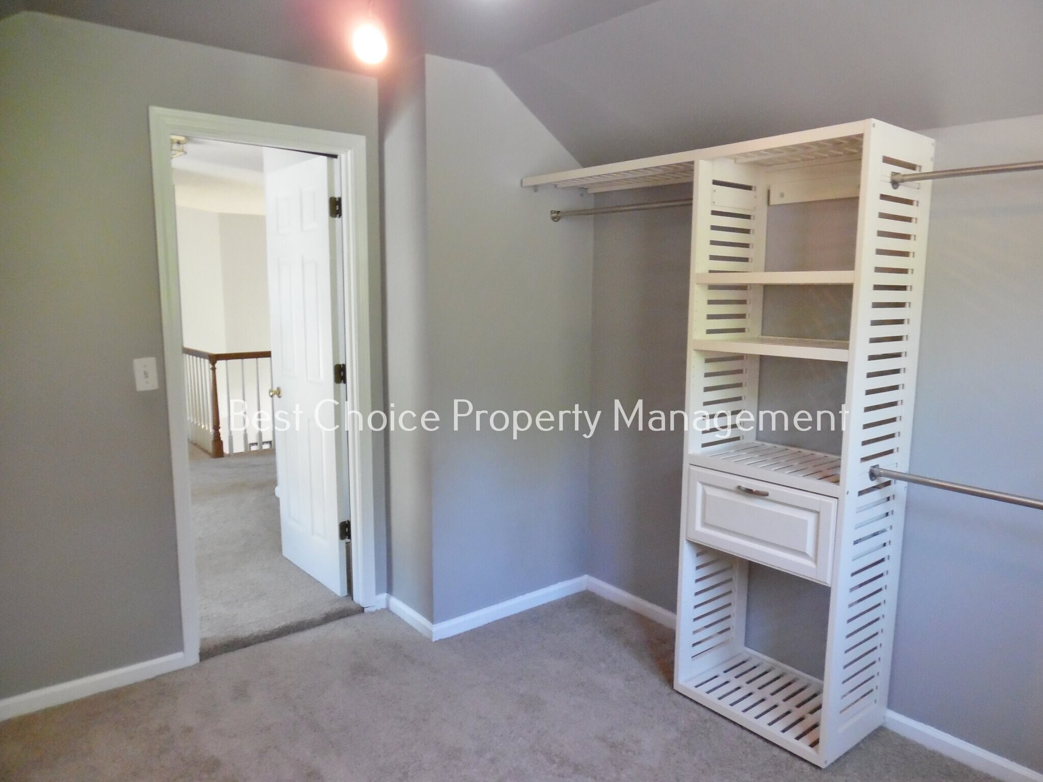 Building Photo - 5 Fallsburg court