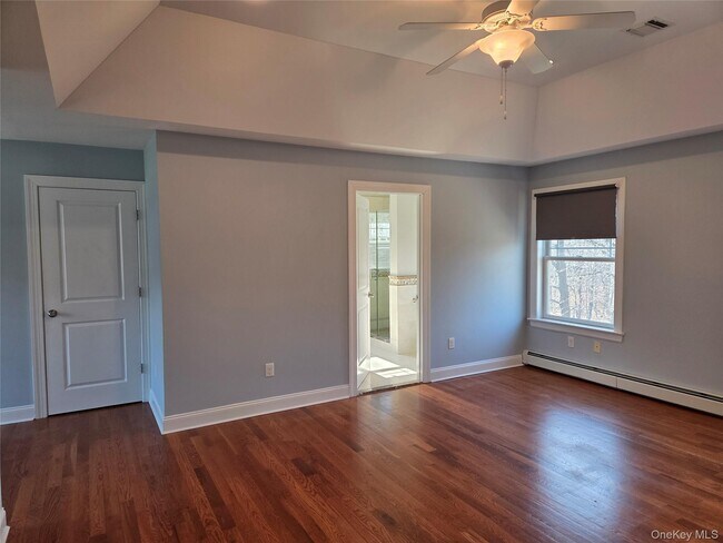 Building Photo - 2 Long Hill Rd