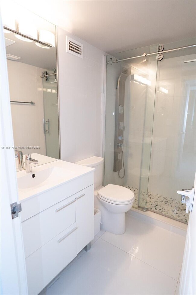 Building Photo - 2501 S Ocean Dr