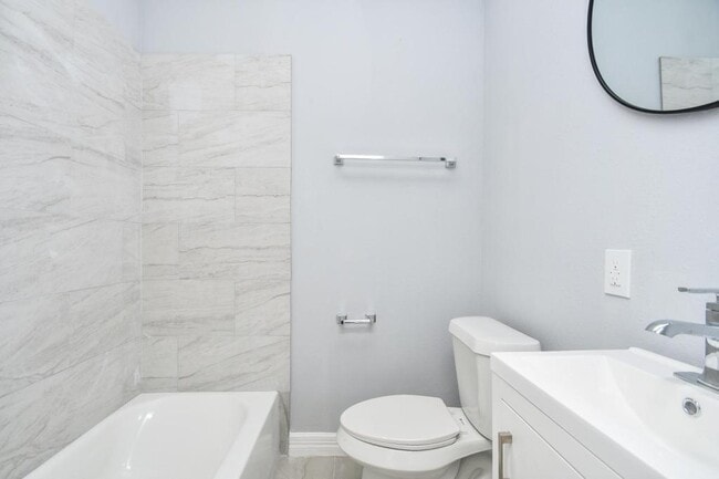 Building Photo - 10322 Rancho Bernardo Ln