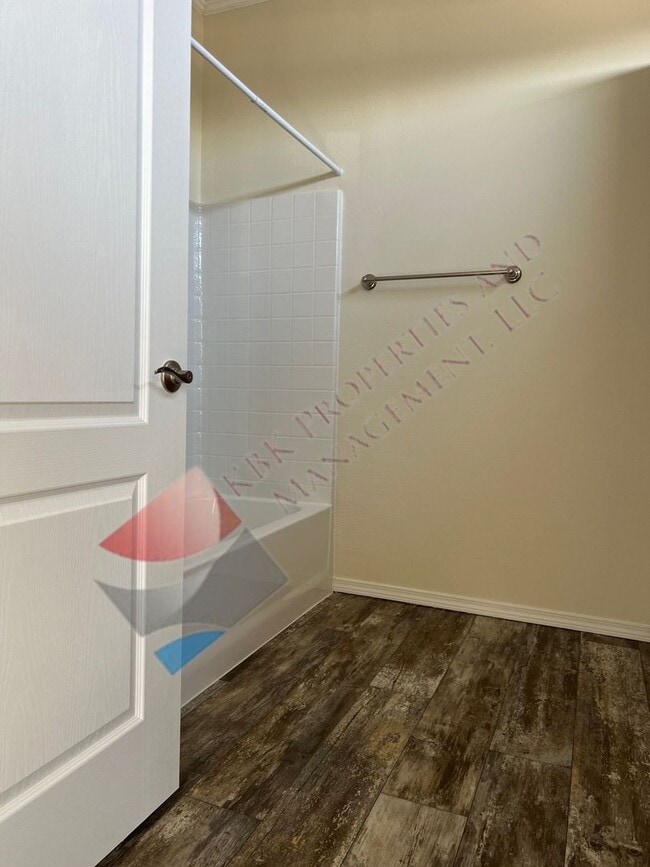 Building Photo - HCB-1116 & 1118 Alamosa Avenue