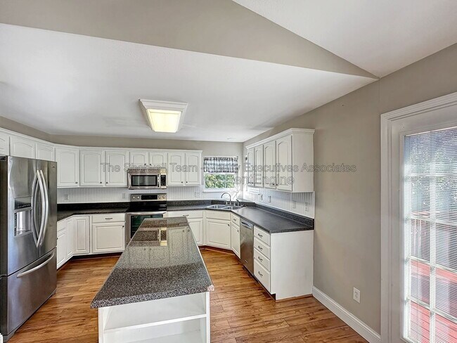Building Photo - 4130 Oakstone Ln