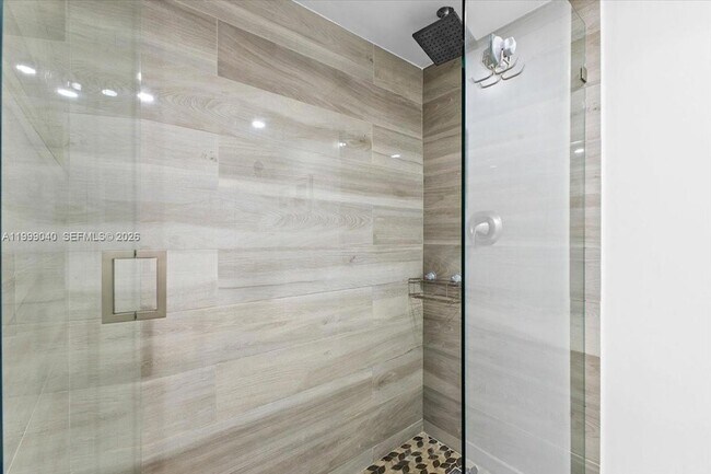 Building Photo - 6001 N Falls Cir Dr