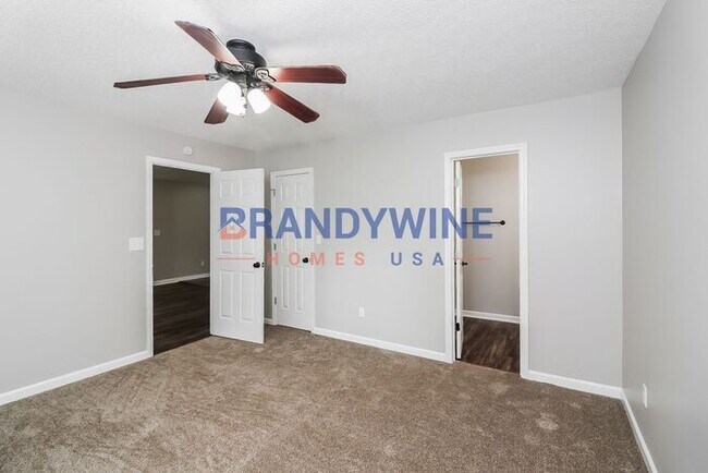 Building Photo - HOLIDAY SPECIAL!!! MOVE-IN BY 11/24 AND YO...