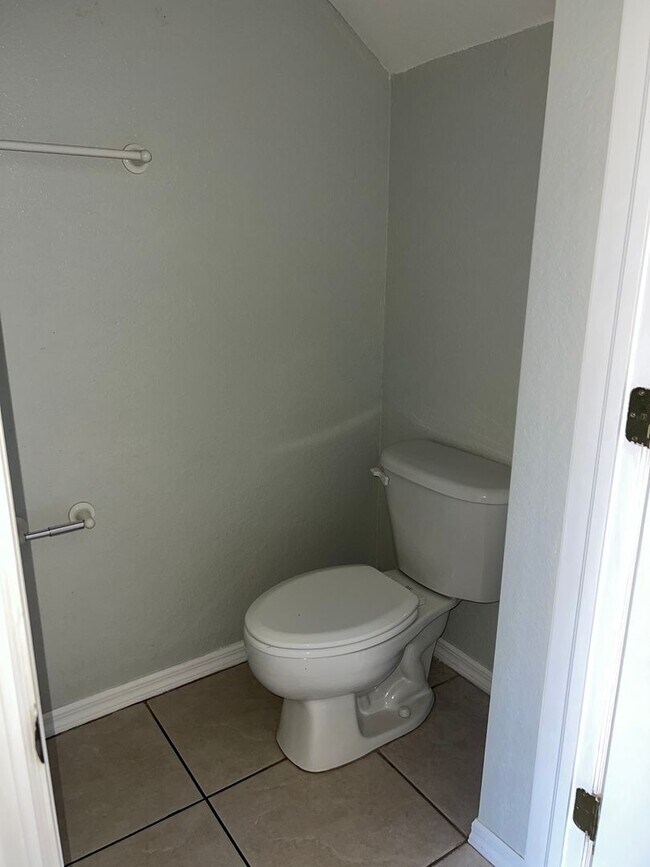 Building Photo - Villa Congress