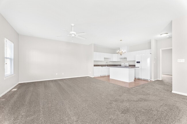 Building Photo - 2885-2885 5th St