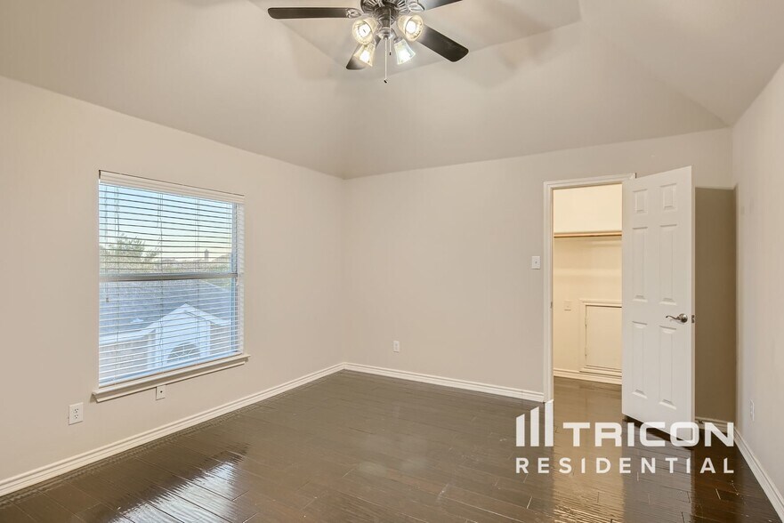 Building Photo - 2112 Pecan Ridge Dr