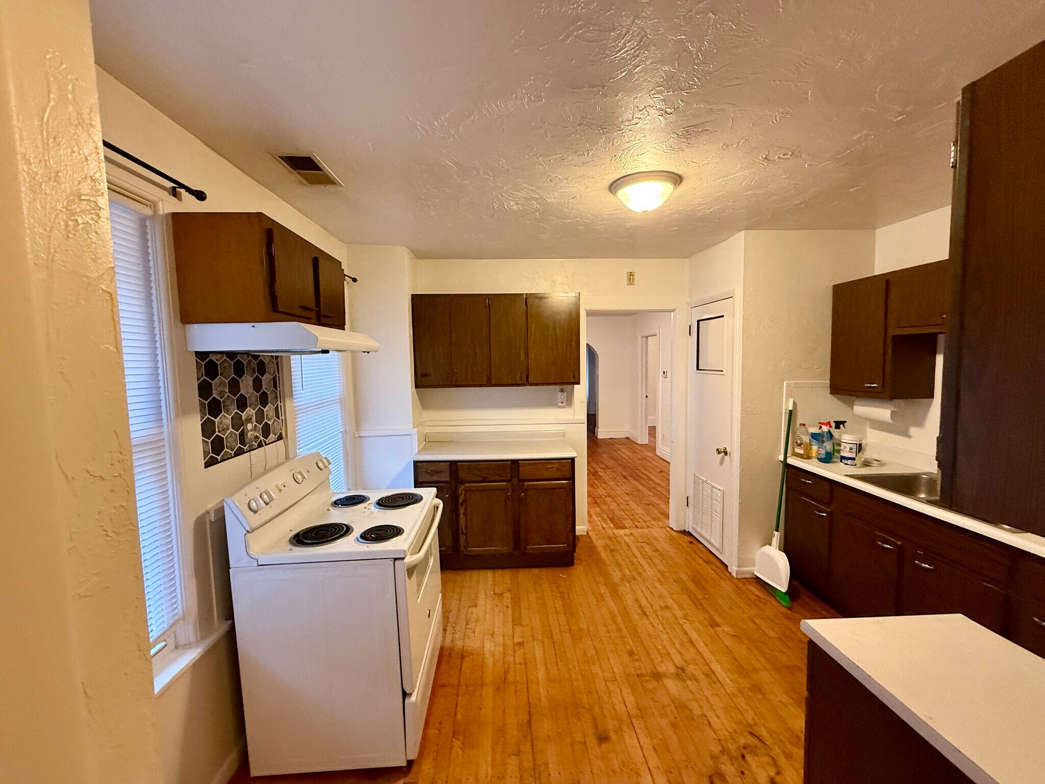 Building Photo - 1413 N 11th St