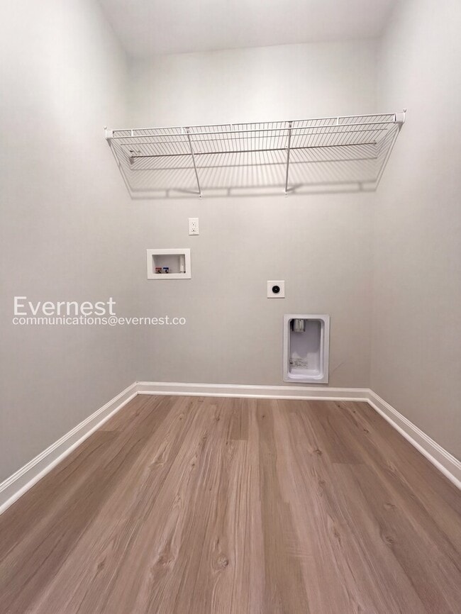 Building Photo - 1326 Bryson Ln