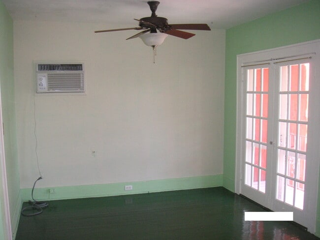 Building Photo - 419 Giralda Ave