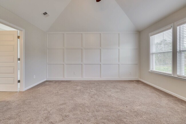 Building Photo - COMING SOON!  Comfort AND sophistication in Martinez, GA