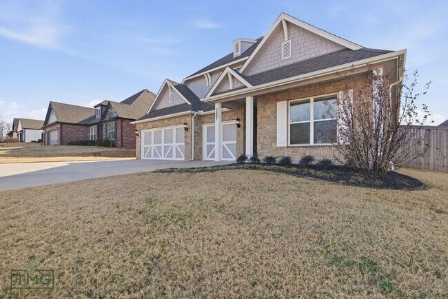 Building Photo - 3 Car Garage! Gorgeous 4/3.5/3 Luxury Home