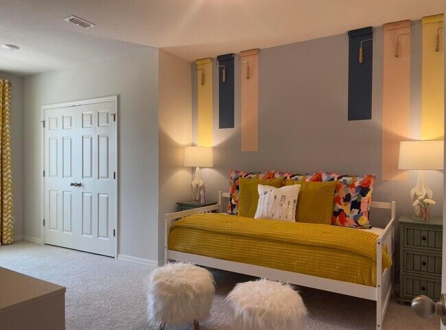 Building Photo - 12901 SW Forli Wy