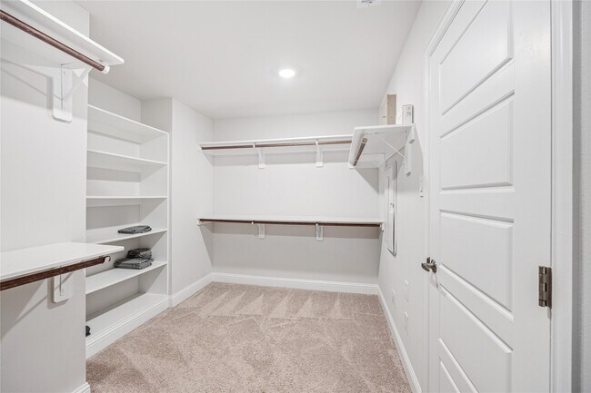 Building Photo - 32906 Ruthie Dean Dr