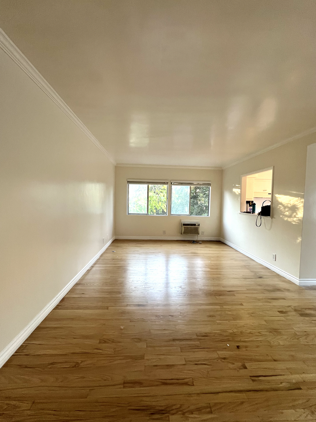 Living Room View - 5115 Coldwater Canyon Ave