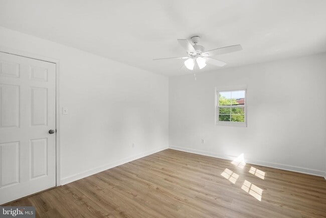Building Photo - 138 Maryland Park Dr