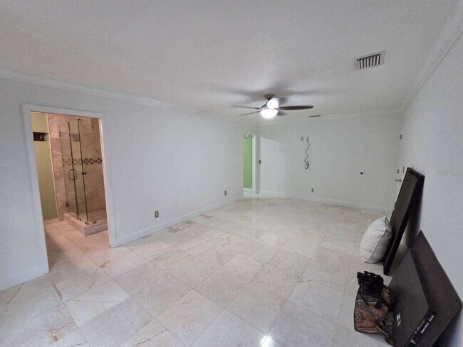 Building Photo - 3927 E Eden Roc Cir