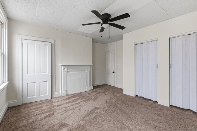 Building Photo - 5206 Lotus Wy