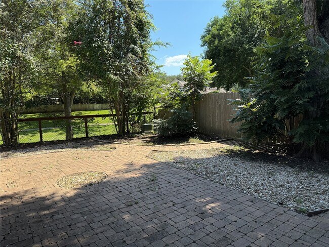 Building Photo - 2018 Woodstream Blvd