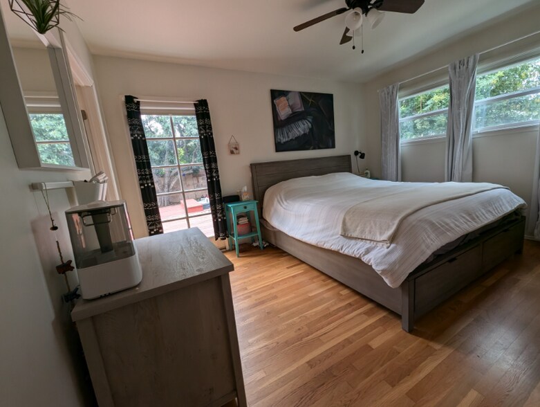 Building Photo - 8120 Paso Robles Ave