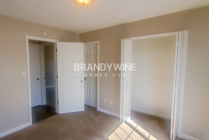 Building Photo - 2801 Driftwood Ct