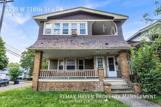 Building Photo - 3219 W 116th St