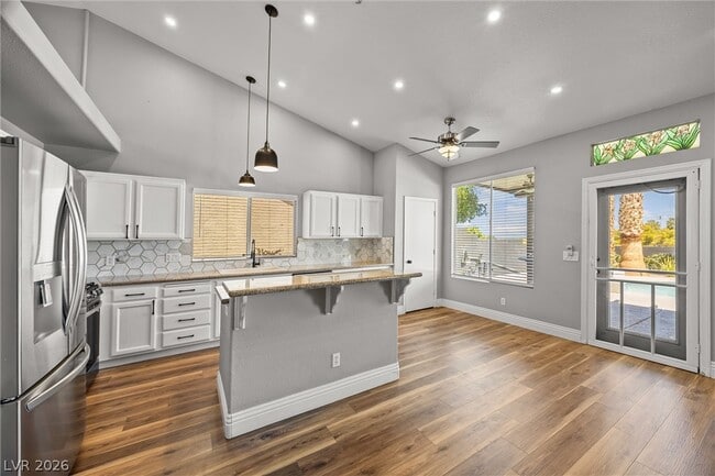 Building Photo - 328 Waterwheel Falls Dr