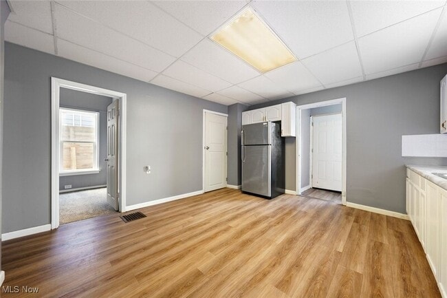 Building Photo - 3414 Daisy Ave