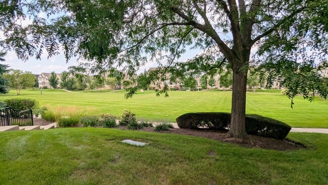 Building Photo - 284 Edmundton Cir