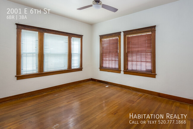 Building Photo - Sam Hughes, Spacious 6Bed/3Ba Home near th...