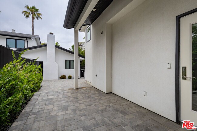 Building Photo - 24042 Killion St