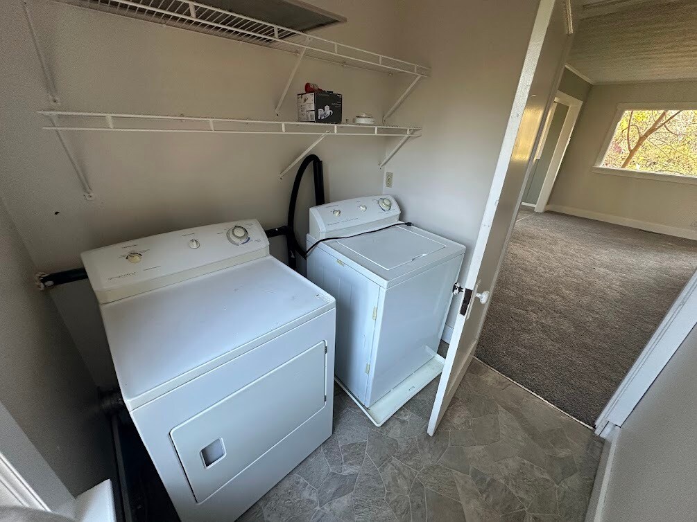 Building Photo - 11625 NW Thompson Rd