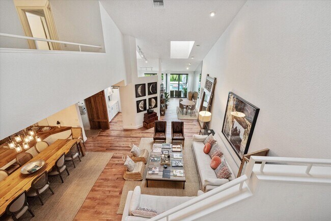Building Photo - 2585 Sheltingham Dr