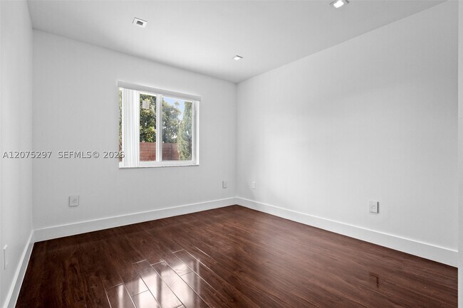 Building Photo - 15932 SW 101st Terrace