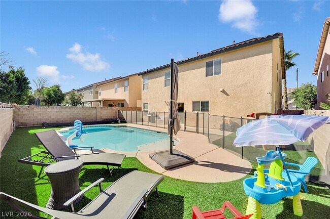 Building Photo - 11142 Romola St