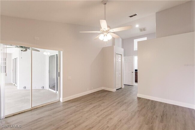 Building Photo - 2615 6th St W