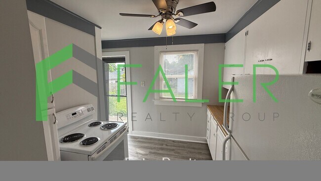 Building Photo - Charming and Ready to call home!