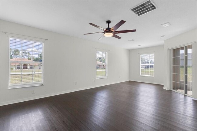 Building Photo - 11490 SW 46th Ave