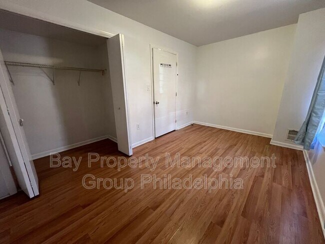 Building Photo - 1610 W Diamond St