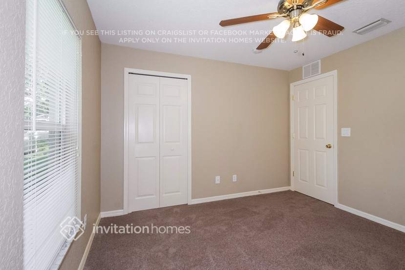 Building Photo - 3228 N Biscayne Dr