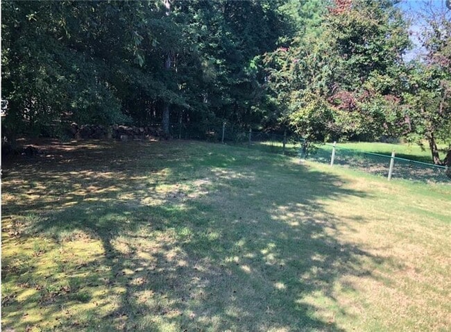 Building Photo - 306 Pebblestone Dr