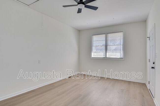 Building Photo - 2618 Providence Ct