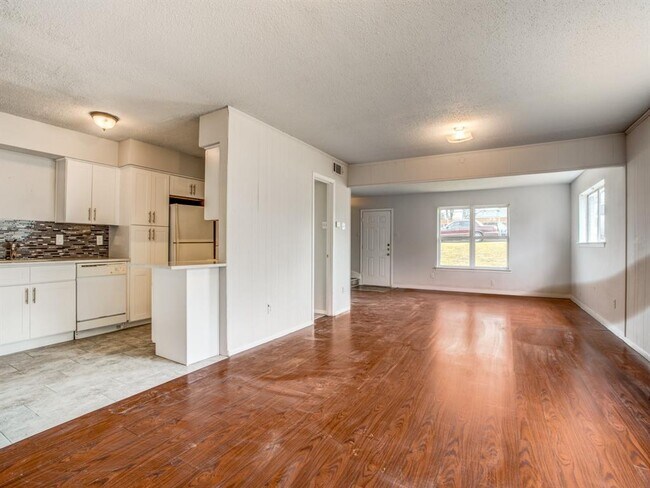 Building Photo - 8121 Ferguson Rd