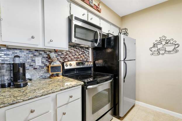 Building Photo - 12600 Melville Dr