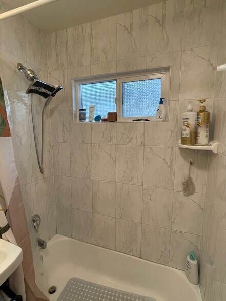 Building Photo - 6740 Amherst St